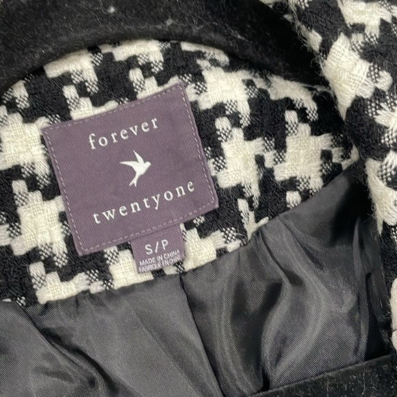 Forever 21 houndstooth coat - Picture 3 of 3